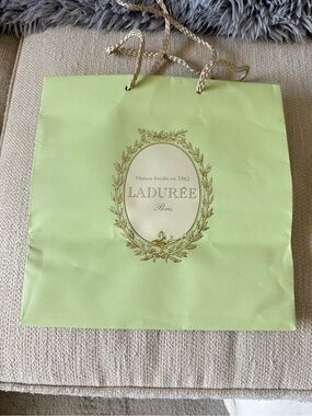 🇫🇷 Authentic Ladurée Paris Gift Bag – Luxury French Boutique Packaging